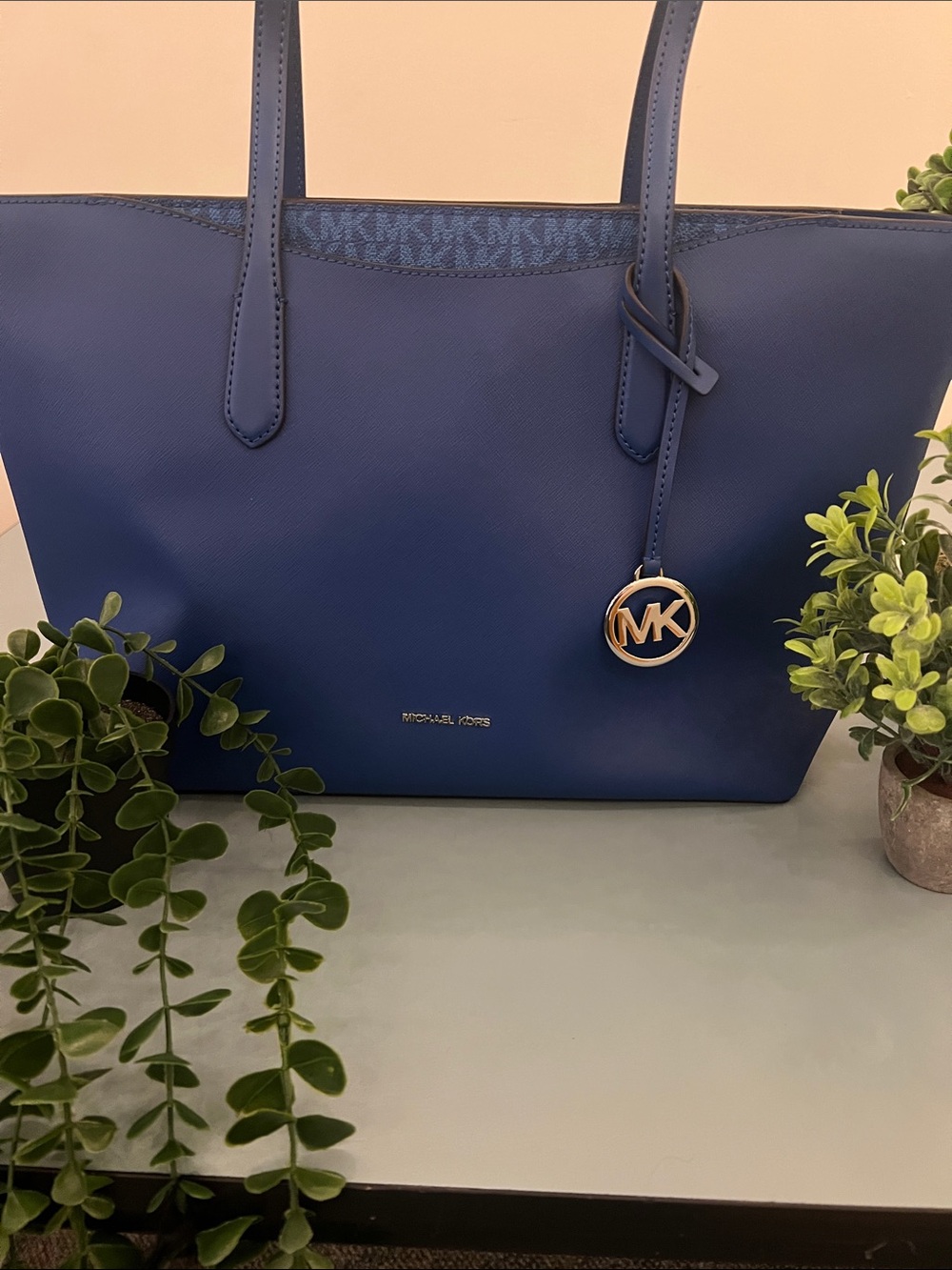 Micheal Kors Arden large zip tote - Picture 2 of 8